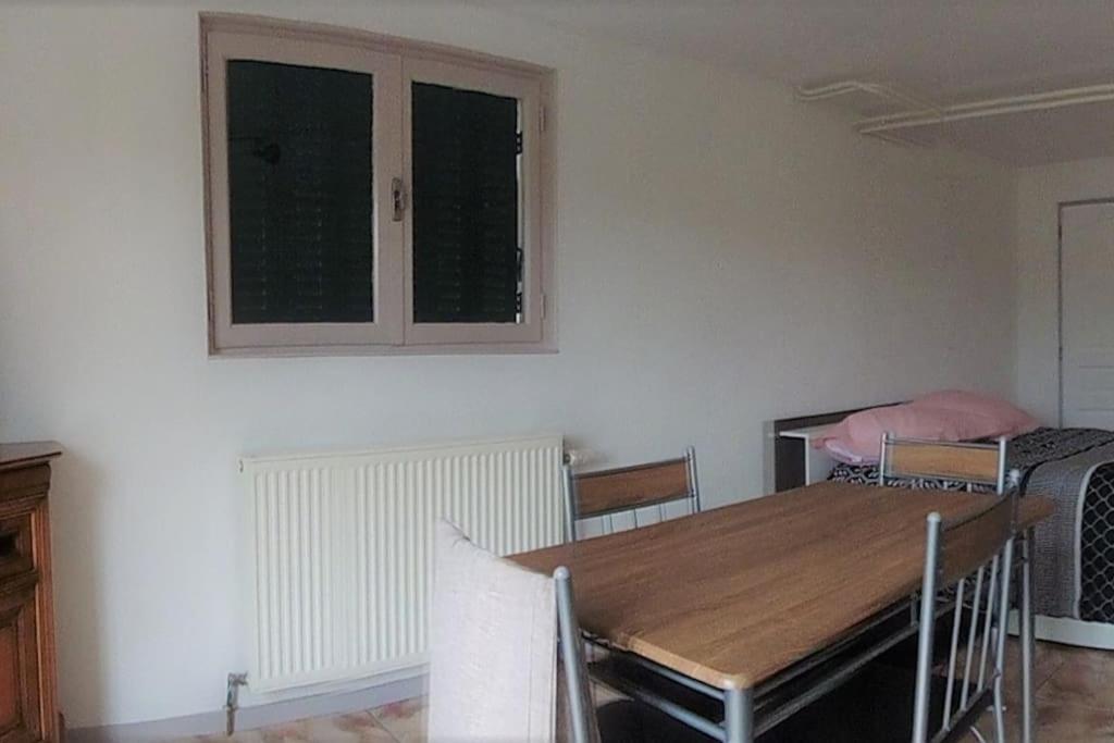 Au Coeur Du Jura, Logement Au Calme Champagnole Buitenkant foto